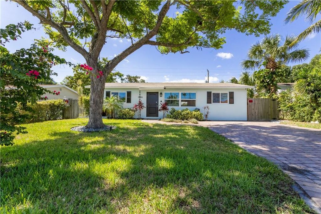 Photo of 3546 Betty Ann Ct, Palm Beach Gardens, FL 33403 (MLS # F10384562)