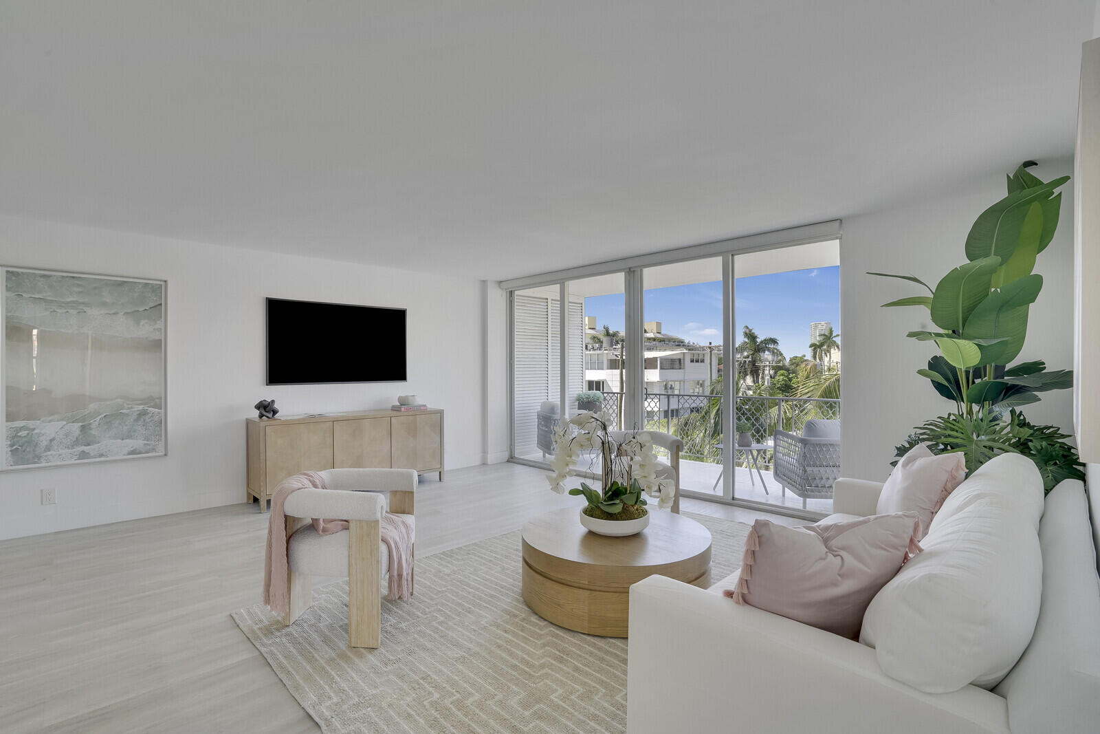 ISLAND HOUSE CONDO - Residential