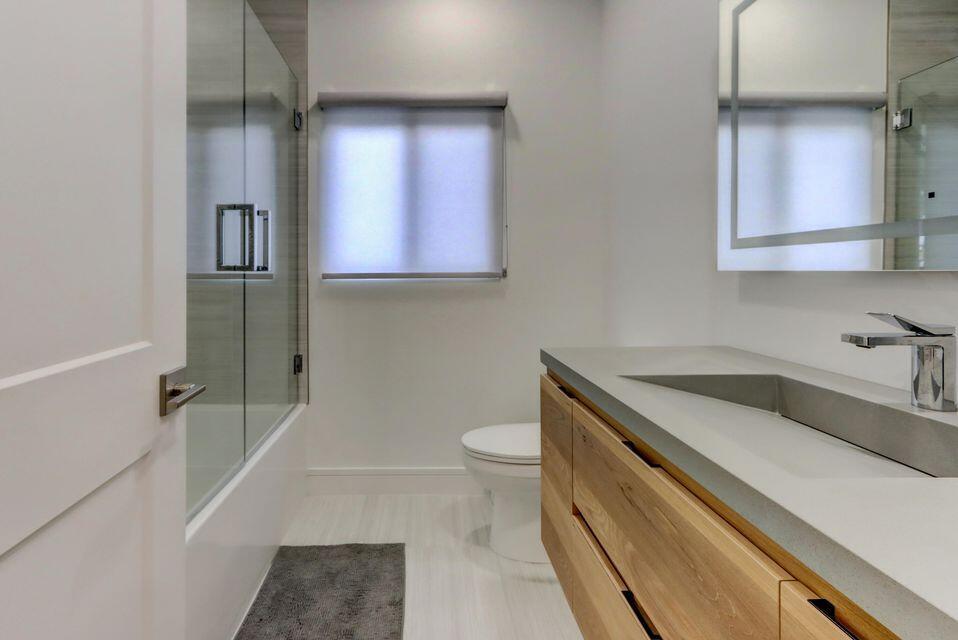 HAMILTON PLACE - Residential Lease