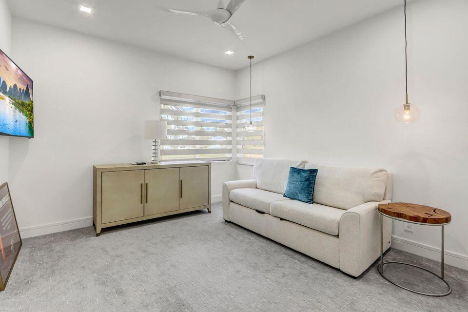 HAMILTON PLACE - Residential Lease