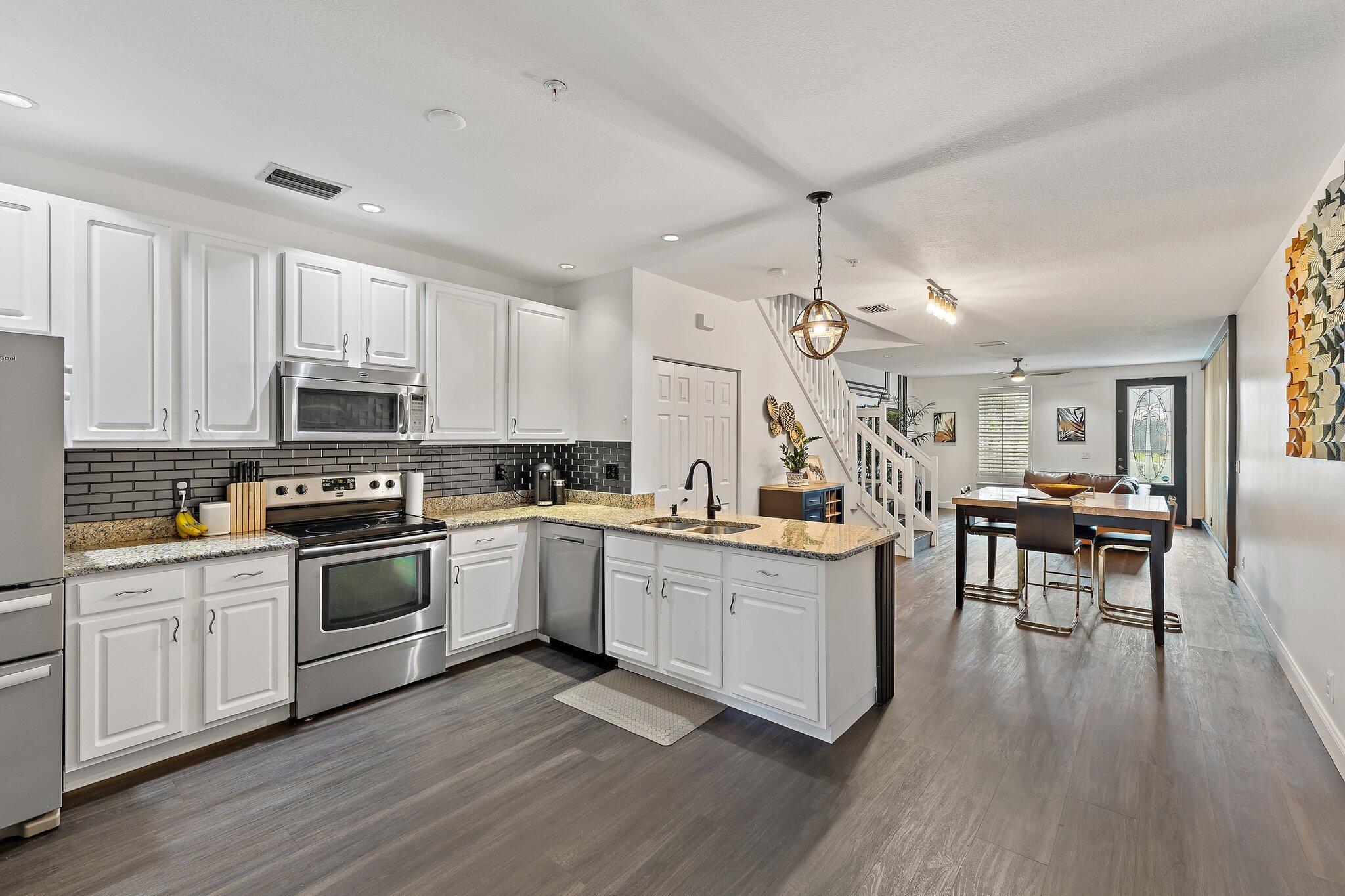 PALM BEACH SHORES - Residential