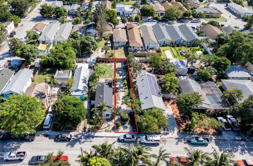 LAKE WORTH TOWN OF - Land