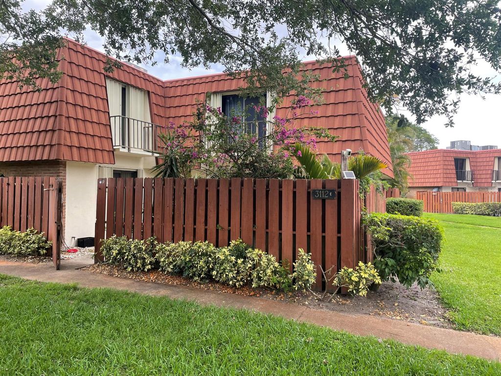 Photo of 3112 Spanish Wells Drive #14-C, Delray Beach, FL 33445 (MLS # R10884154)