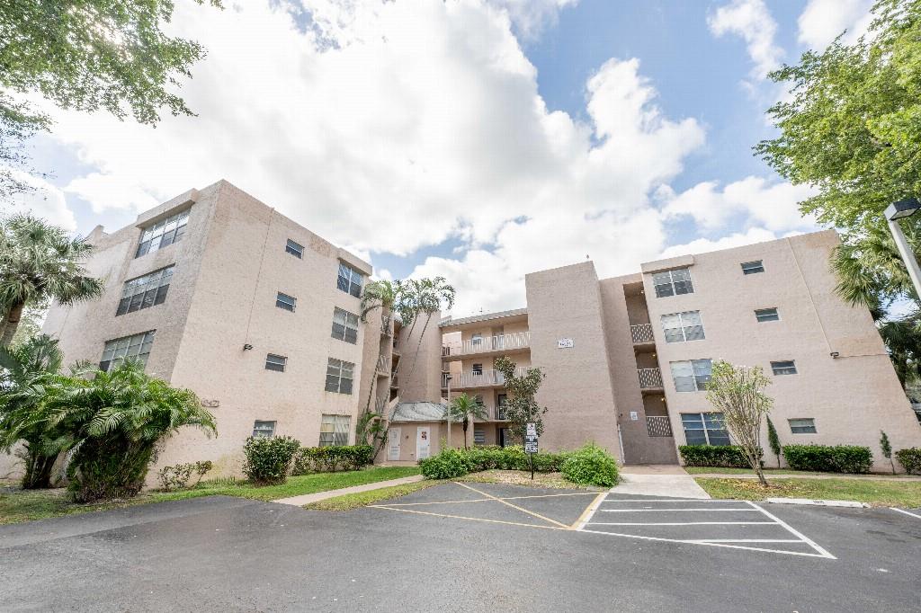 Completely updated 2/2 end/corner unit in the peaceful Orchid Tree complex! OPEN KITCHEN with granite and new stainless steel appliances. New textured ceiling with all new LED electrical fixtures. Monthly HOA payment includes master building insurance, water, trash, cable TV, internet, reserve funding payments, full exclusive access to the Pine Island Ridge clubhouse that has a gym, tennis, pickle ball, sauna, steam, heated pool, billiard room, meeting rooms, bar and 2 restaurants with $175 food card. All assessments are paid in full. Building has financing approval. Association with strong balance sheet, see attached. Highly sought after schools within walking distance, Fox Trail Elementary School and Indian Ridge Middle School. Numerous guest parking spaces. No Leasing first 2
