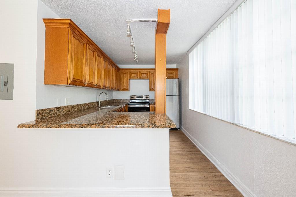 9471 Evergreen Pl 201