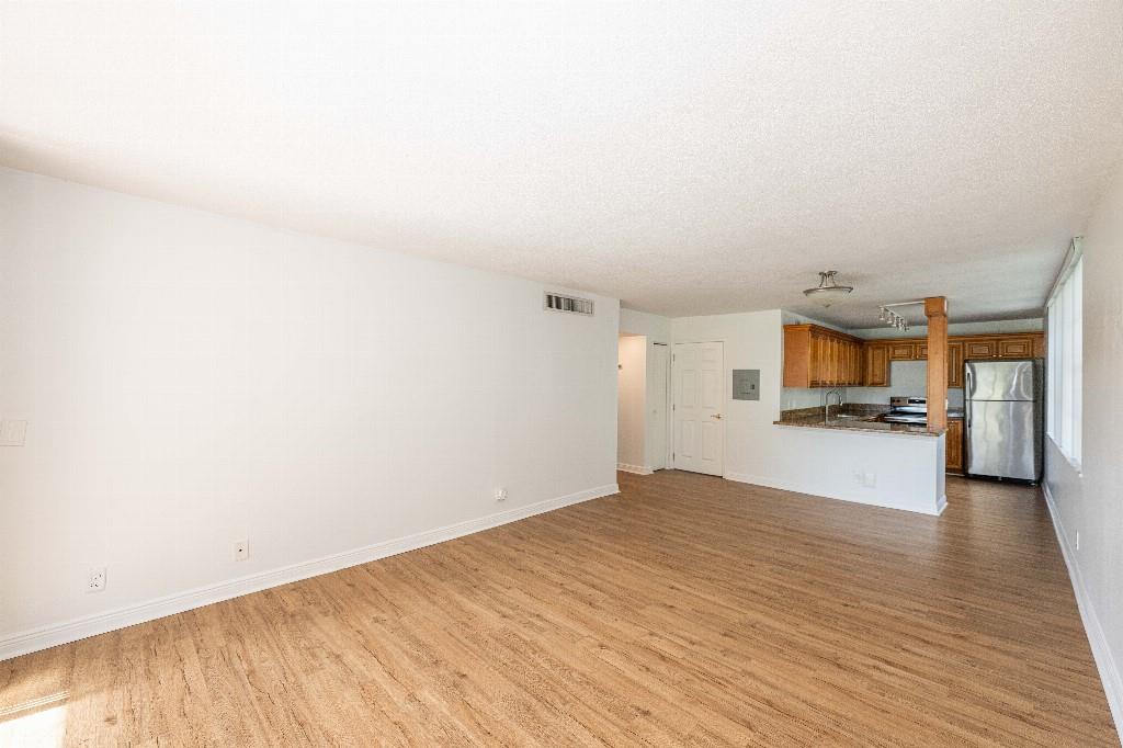 9471 Evergreen Pl 201