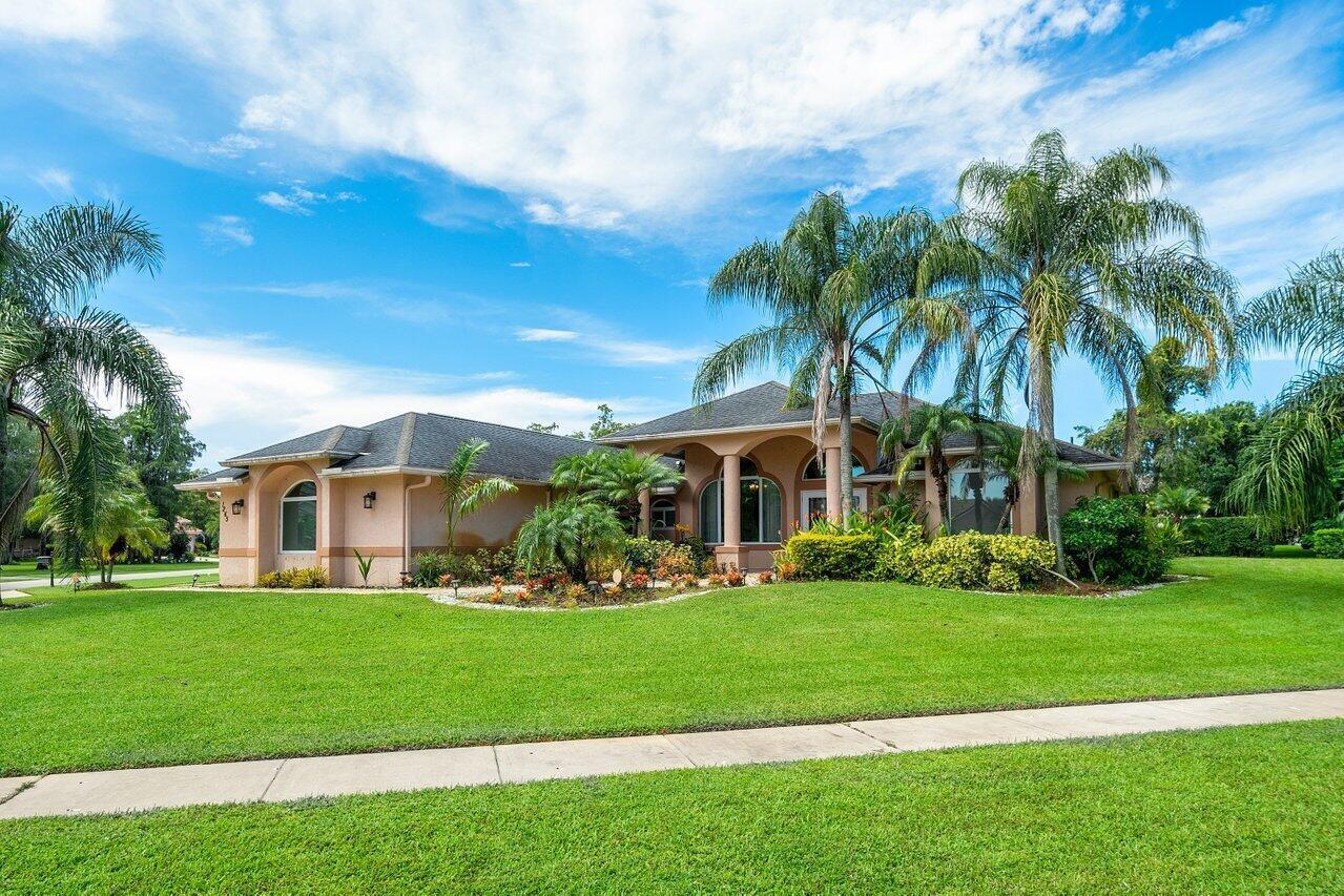 MEADOW WOOD OF THE LANDINGS AT WELLINGTO - Residential Lease