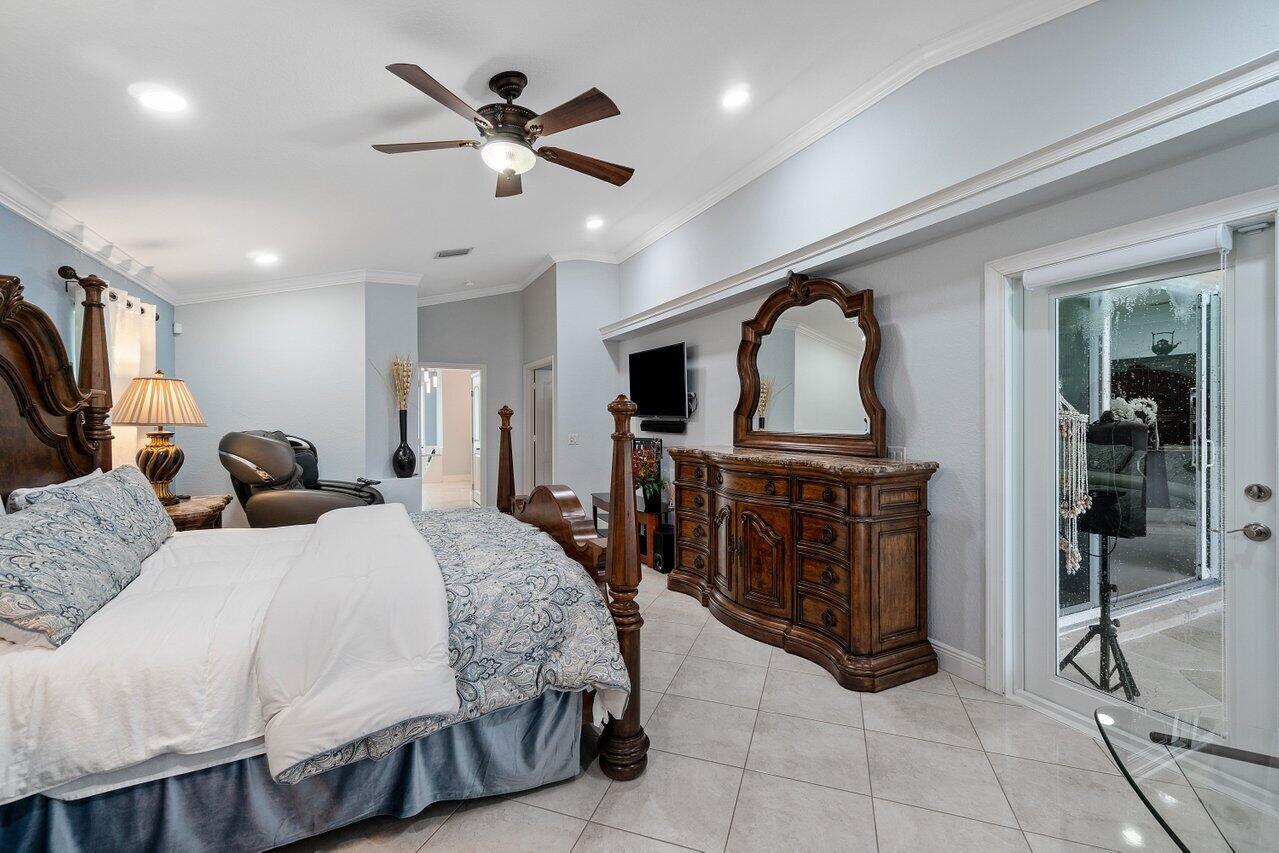 MEADOW WOOD OF THE LANDINGS AT WELLINGTO - Residential Lease