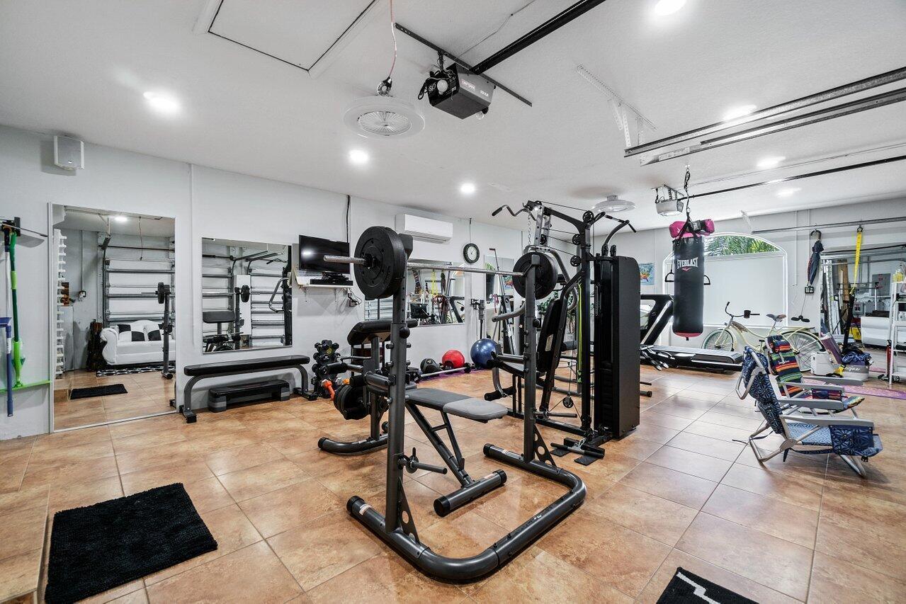 MEADOW WOOD OF THE LANDINGS AT WELLINGTO - Residential Lease
