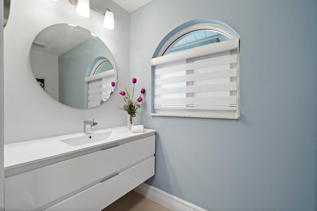 MEADOW WOOD OF THE LANDINGS AT WELLINGTO - Residential Lease