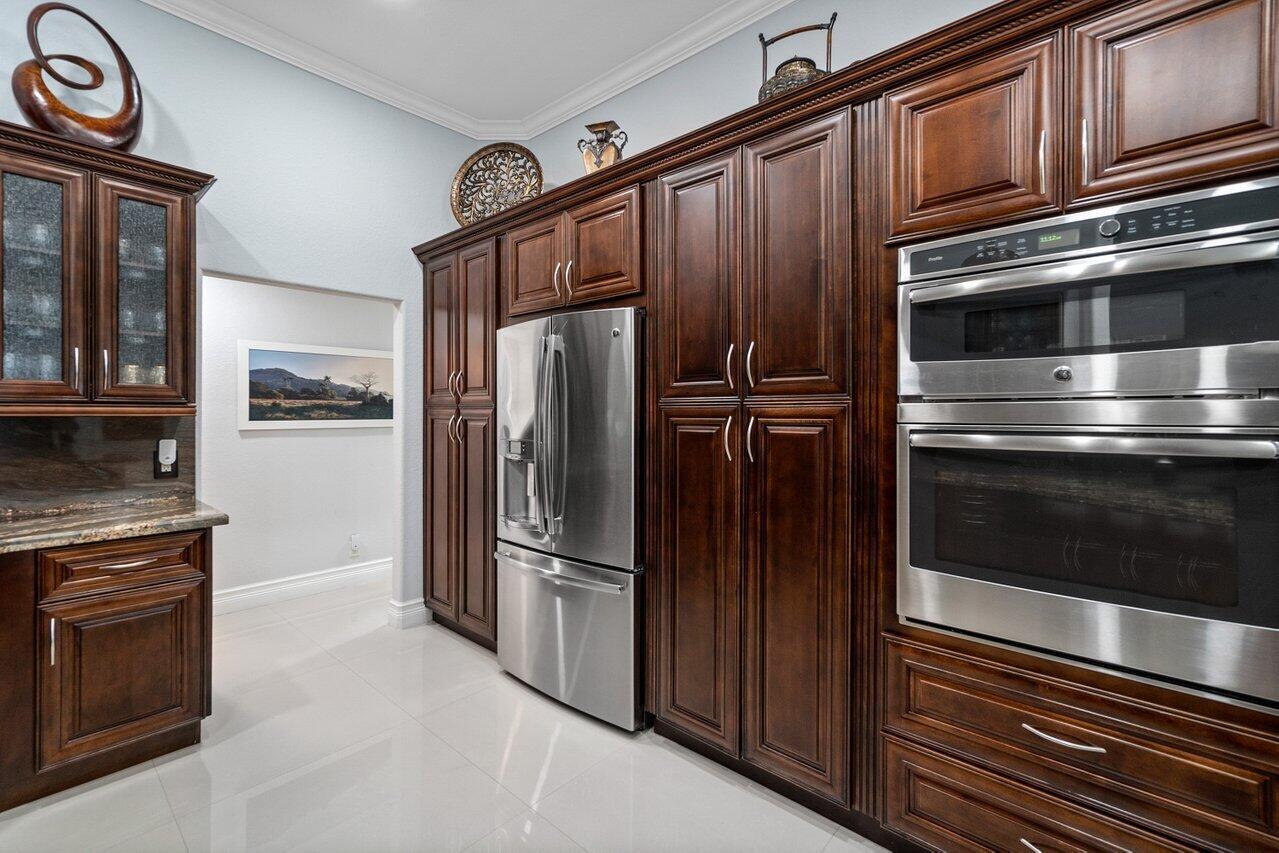 MEADOW WOOD OF THE LANDINGS AT WELLINGTO - Residential Lease