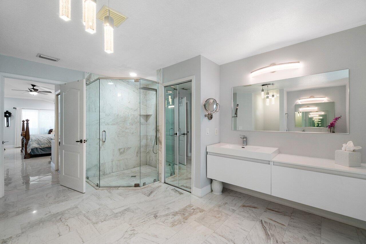 MEADOW WOOD OF THE LANDINGS AT WELLINGTO - Residential Lease