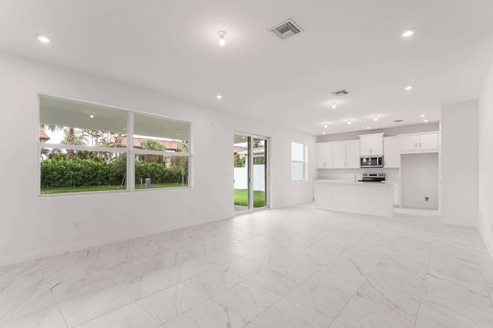 7268 Lenora Lane