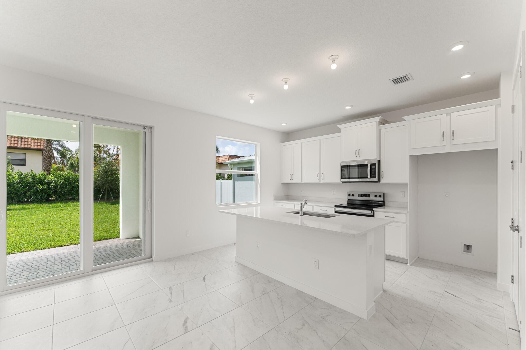 7268 Lenora Lane
