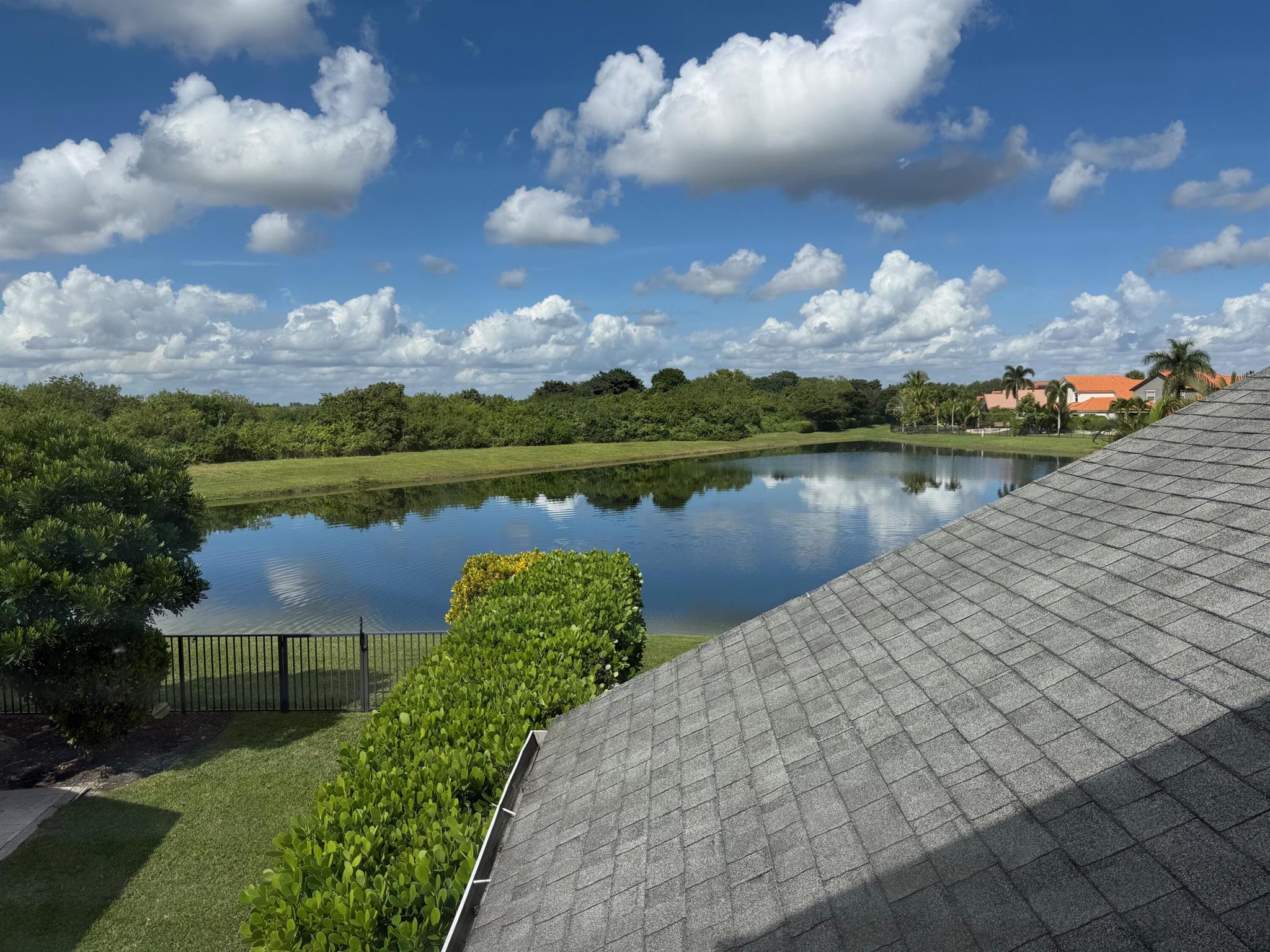 BOCA WINDS PAR F - Residential Lease