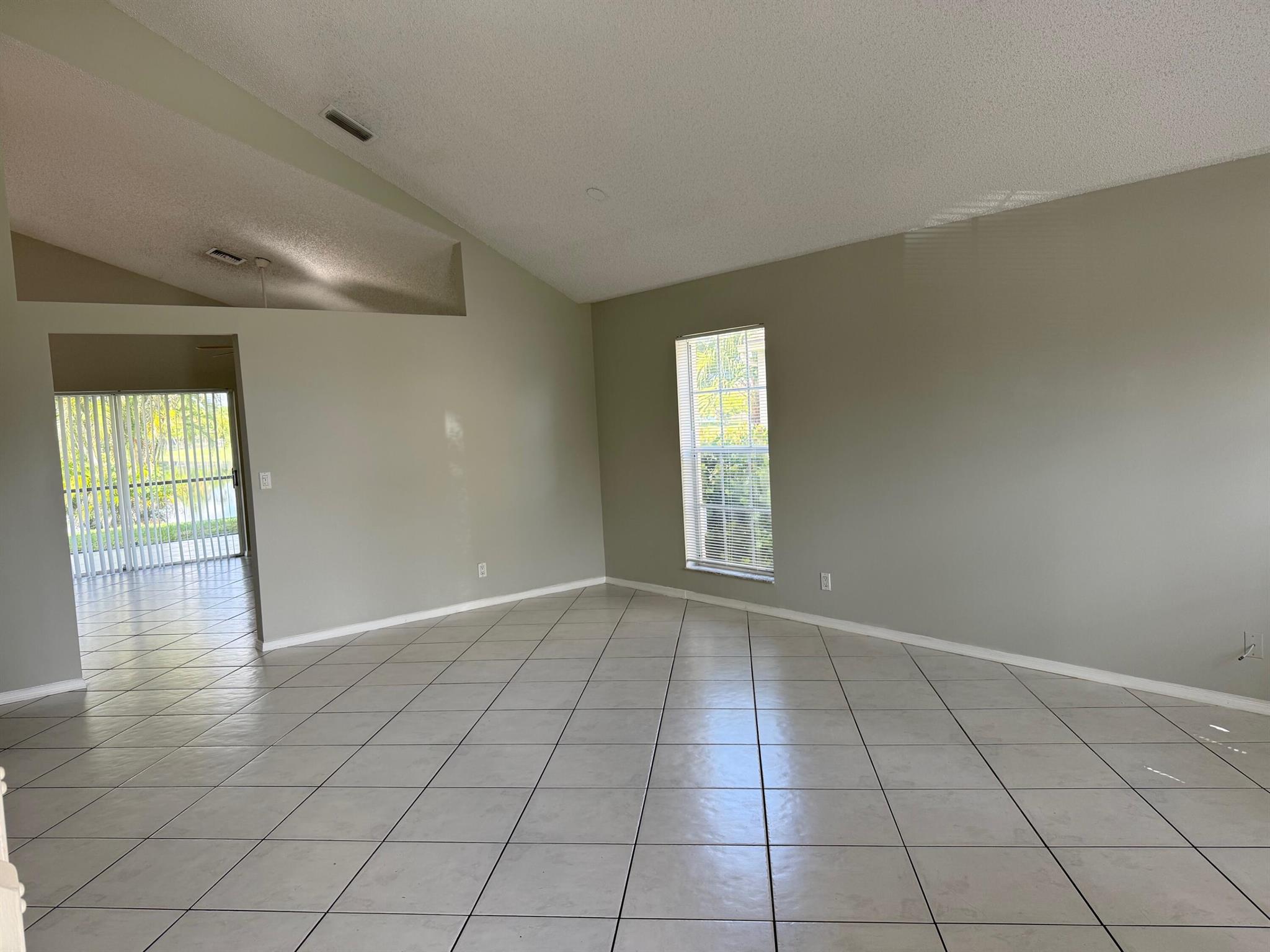 BOCA WINDS PAR F - Residential Lease