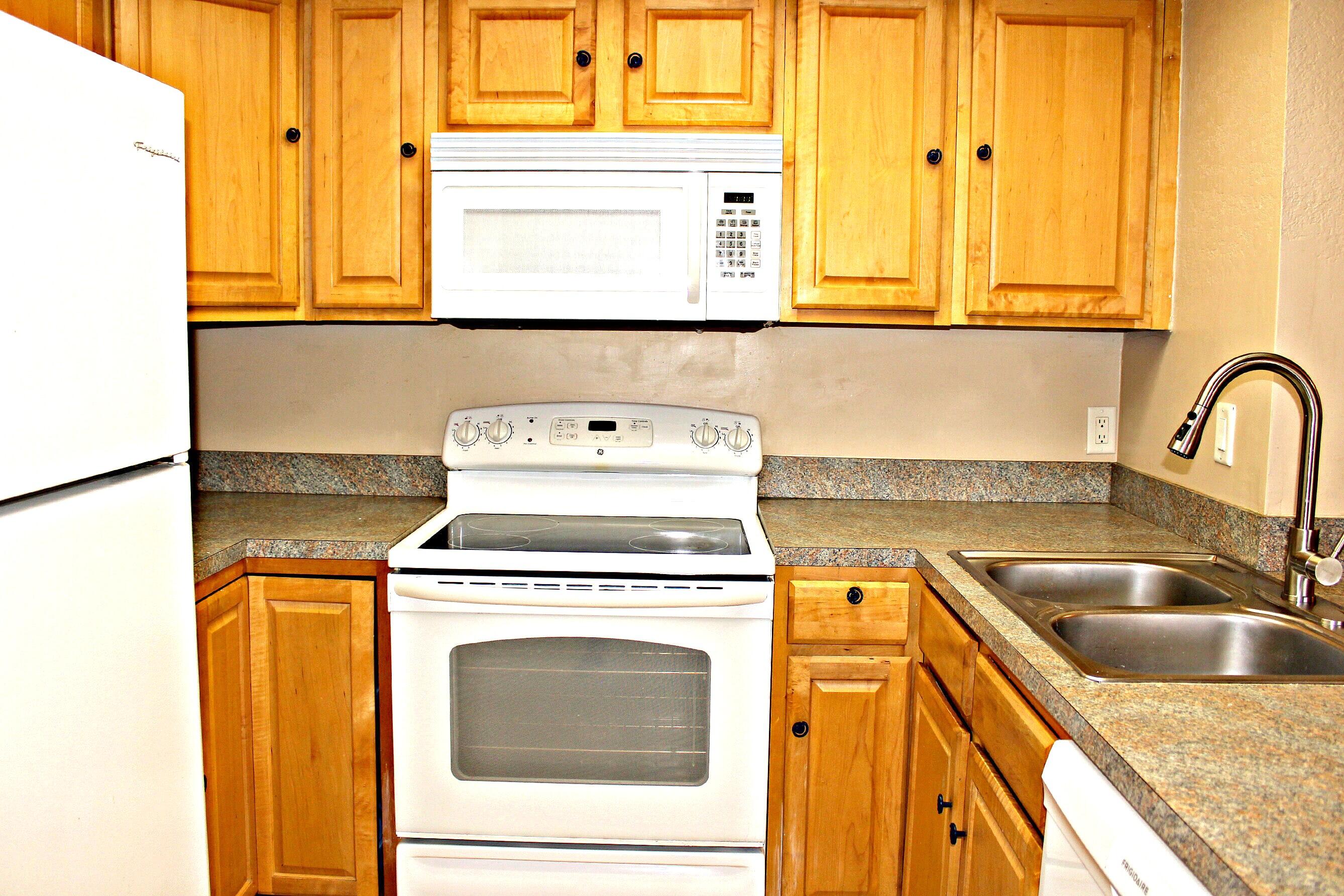 1500 SE Royal Green Circle 102