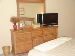 WHITEHALL CONDO - Residential Lease