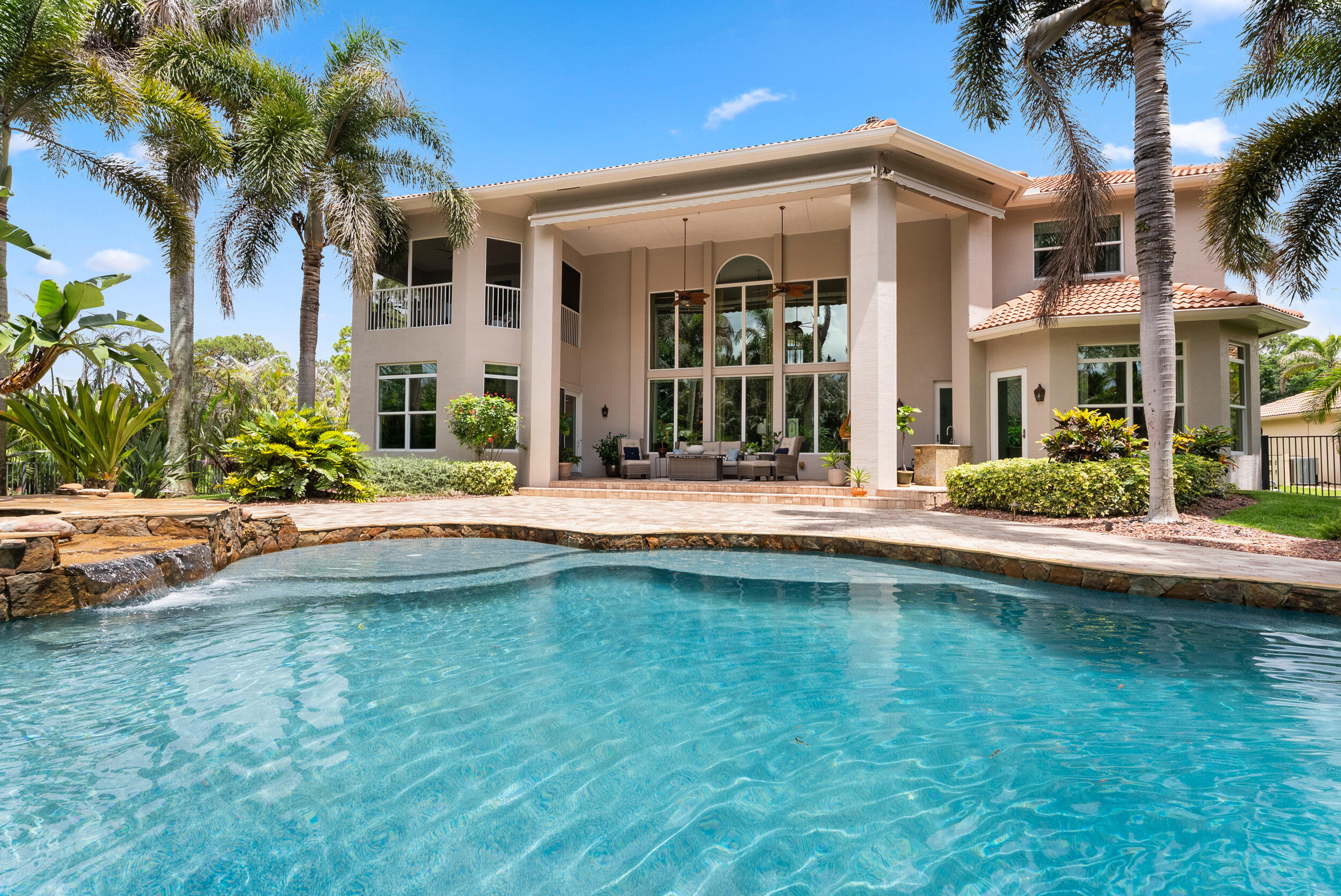 716 SW Squire Johns Lane