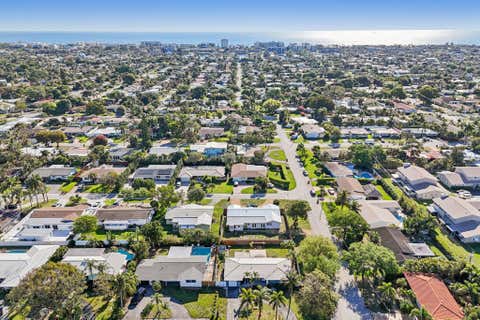 Tiny photo for 818 SE 9th Terrace, Deerfield Beach, FL 33441 (MLS # B26007388)
