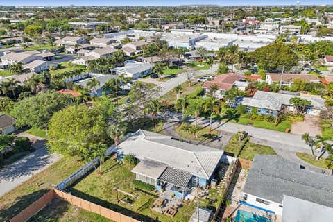 Tiny photo for 818 SE 9th Terrace, Deerfield Beach, FL 33441 (MLS # B26007388)