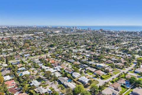 Tiny photo for 818 SE 9th Terrace, Deerfield Beach, FL 33441 (MLS # B26007388)