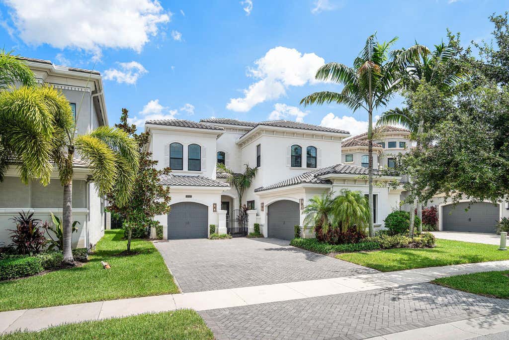 Photo of 9747 Vitrail Lane, Delray Beach, FL 33446 (MLS # B26056771)
