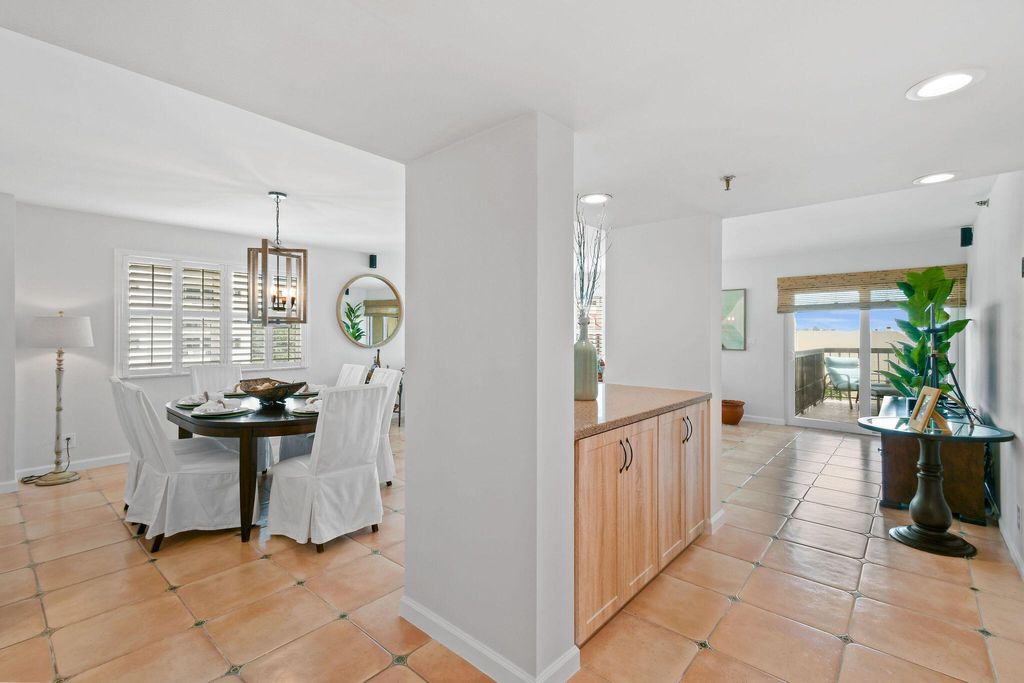 Photo of 372 Golfview Road #503, North Palm Beach, FL 33408 (MLS # R10914072)