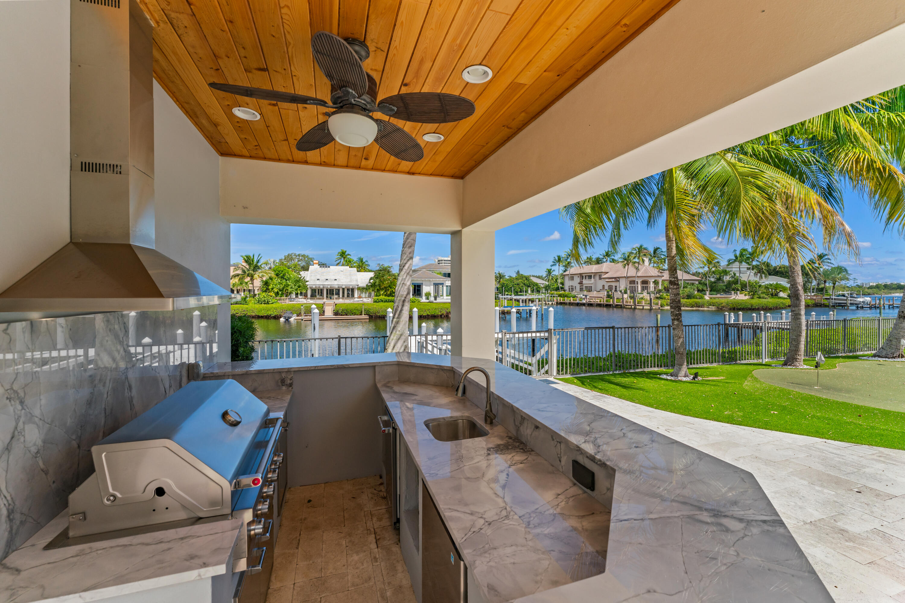 ADMIRALS COVE PAR C - Residential