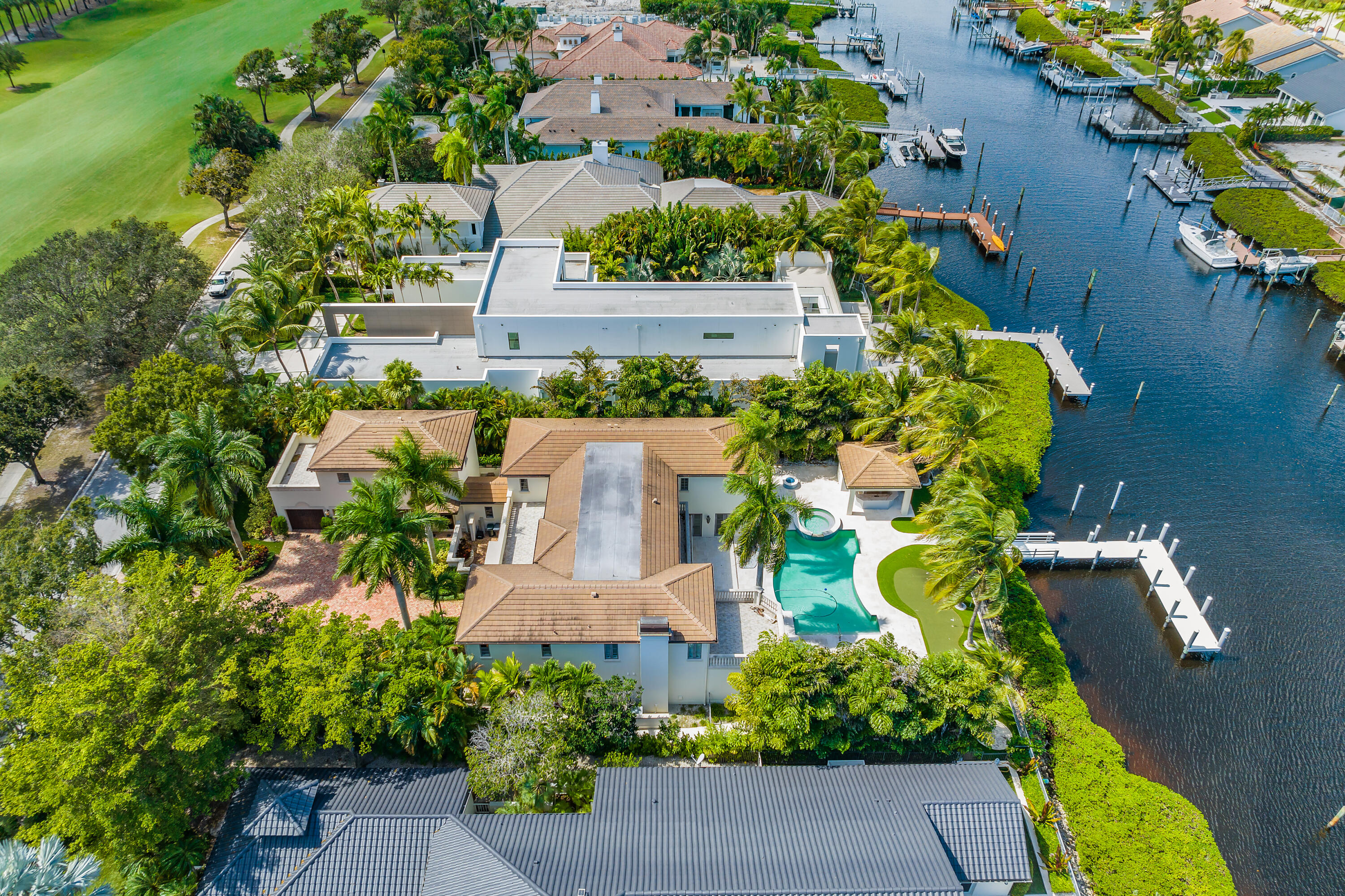 ADMIRALS COVE PAR C - Residential