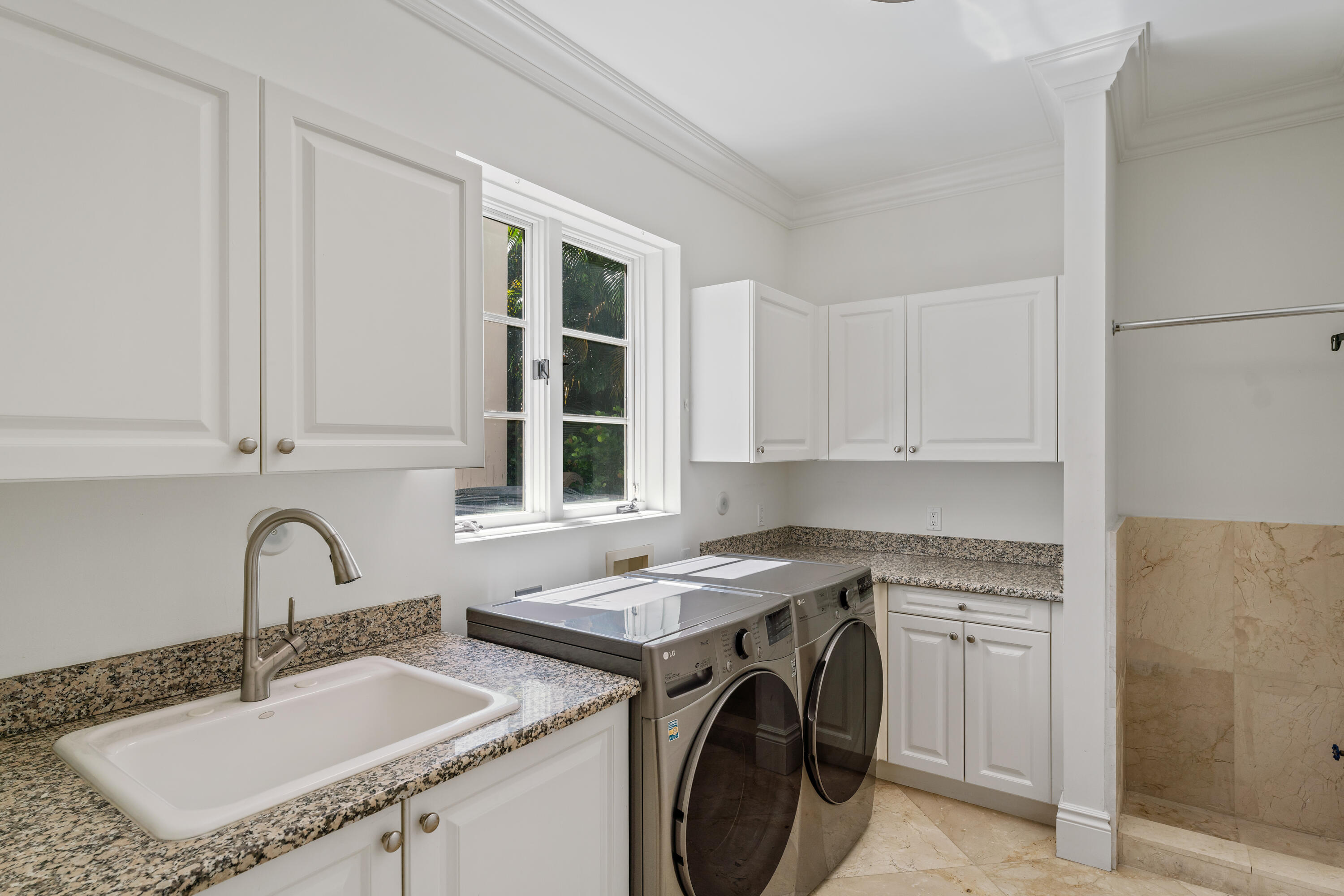 ADMIRALS COVE PAR C - Residential