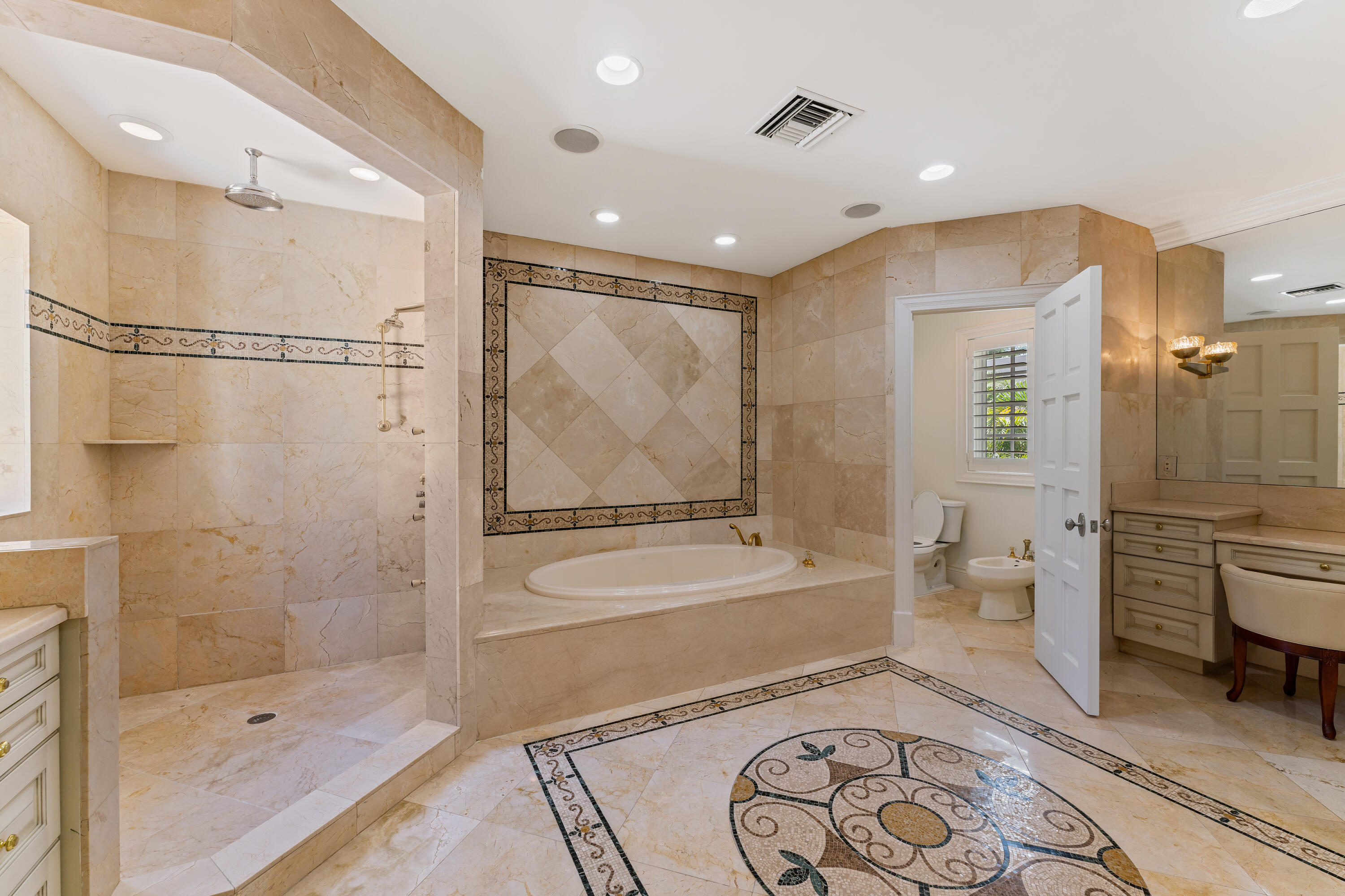 ADMIRALS COVE PAR C - Residential