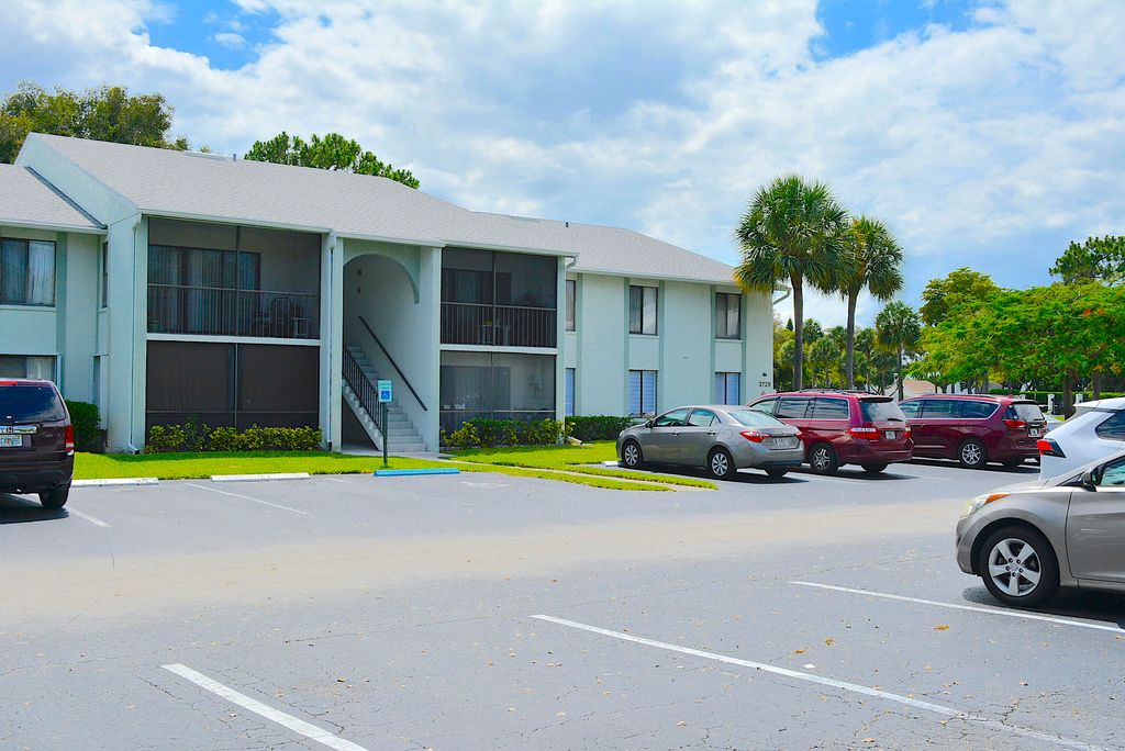Photo of 3726 Savoy Lane #D2, West Palm Beach, FL 33417 (MLS # B26040613)