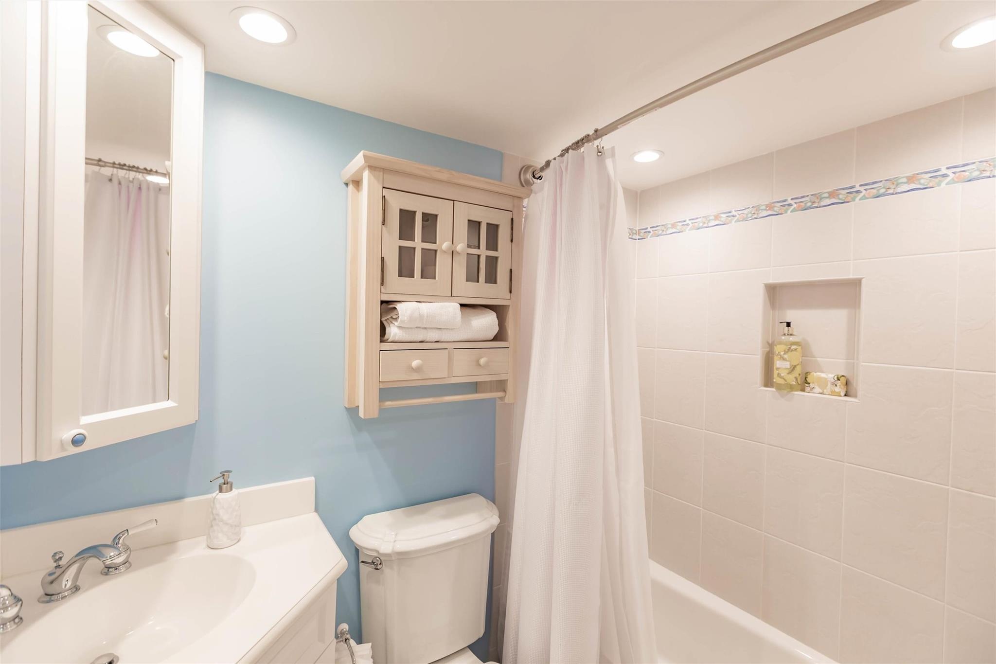 THE OCEANAGE - Residential Lease