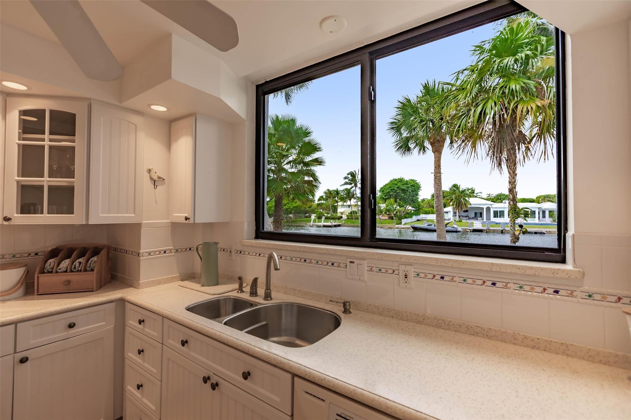 THE OCEANAGE - Residential Lease