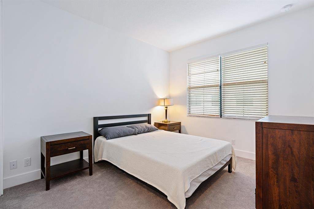 ALTON NEIGHBORHOOD 1 - Residential Lease