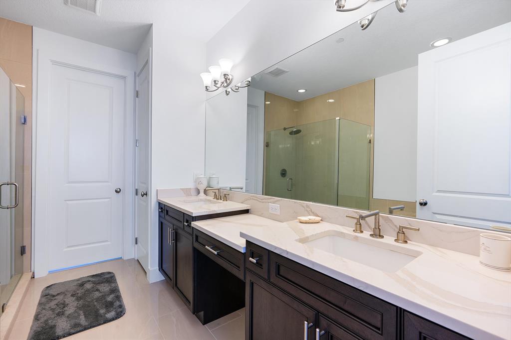 ALTON NEIGHBORHOOD 1 - Residential Lease