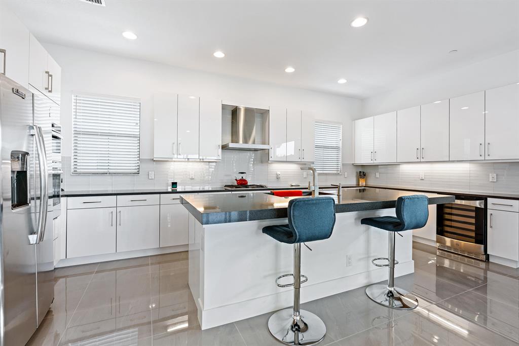 ALTON NEIGHBORHOOD 1 - Residential Lease