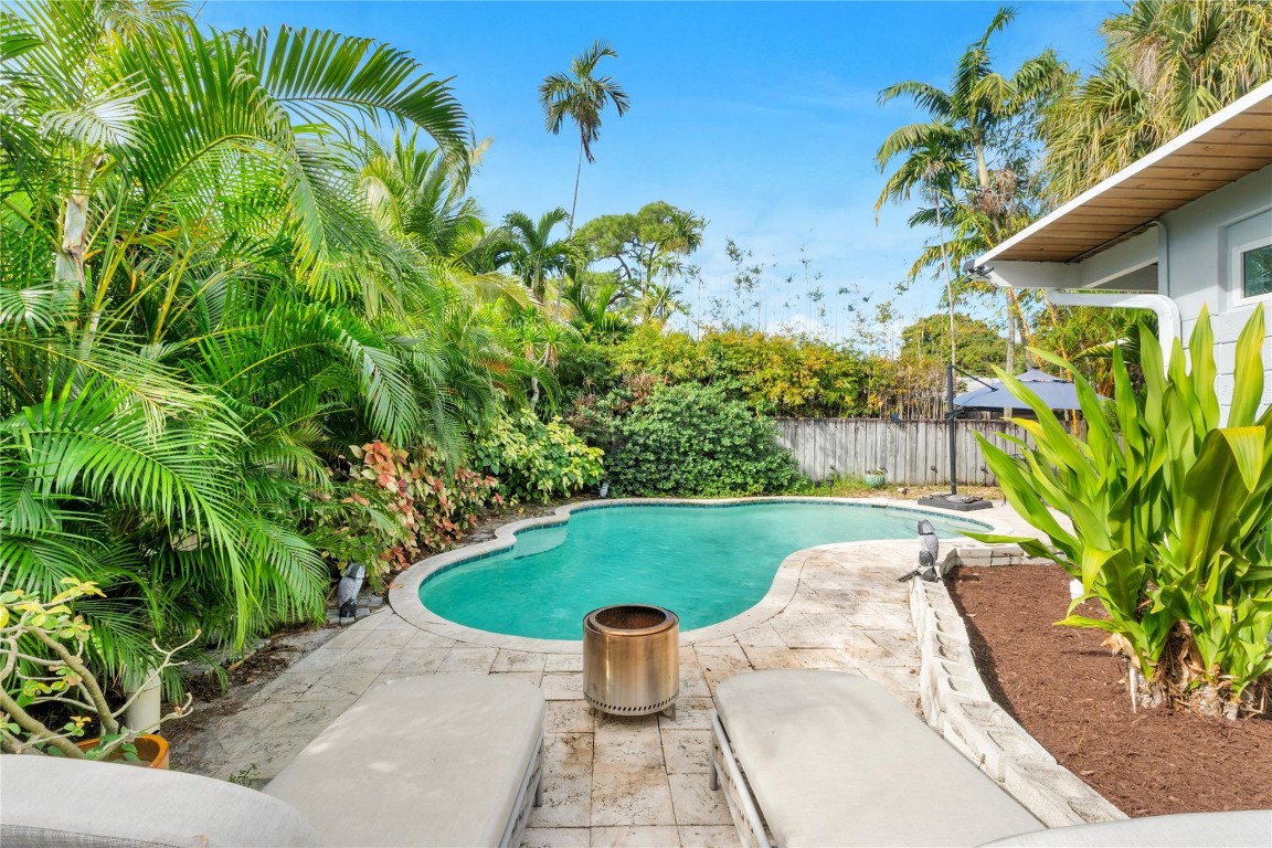 Coral Gardens Amd 32-21 B - Residential