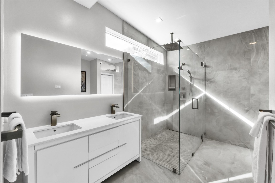 Coral Gardens Amd 32-21 B - Residential