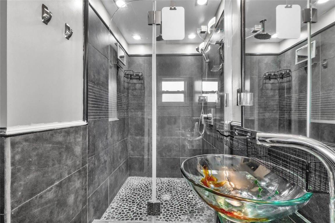 Coral Gardens Amd 32-21 B - Residential