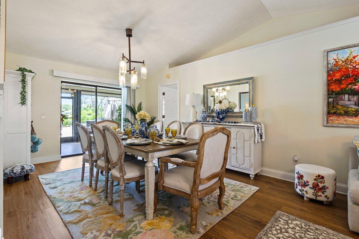 COUNTRY CLUB ESTATES - Residential