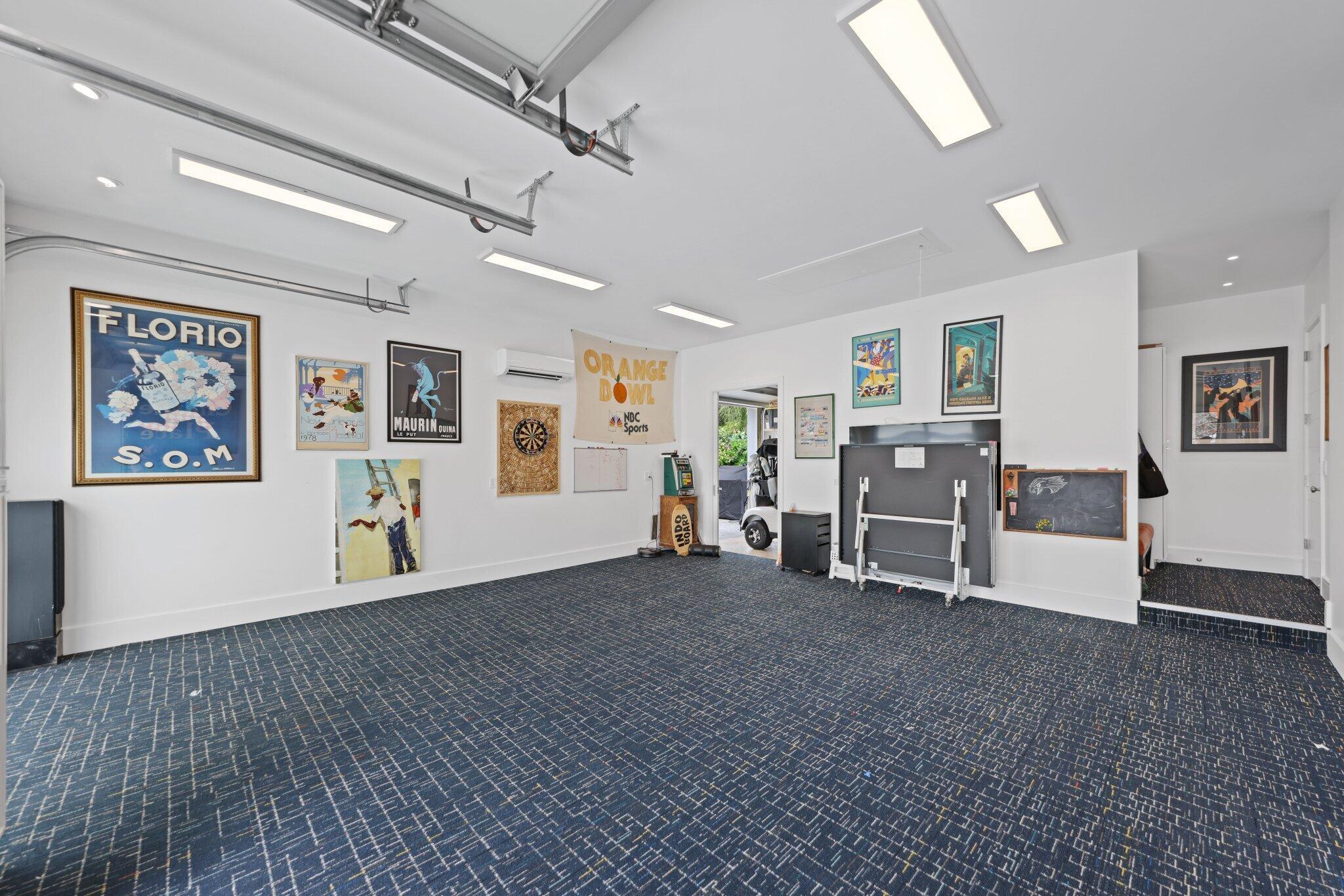 DELRAY DUNES 2ND SEC - Residential