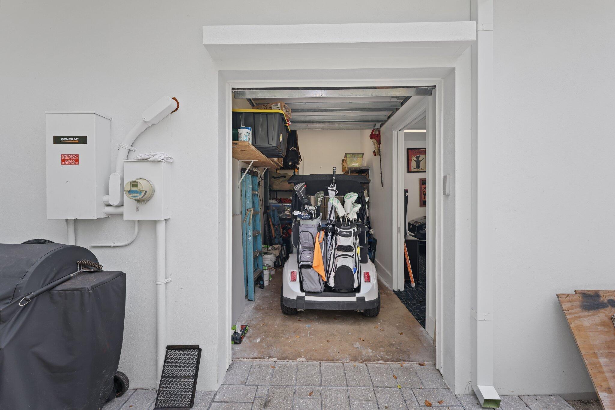 DELRAY DUNES 2ND SEC - Residential