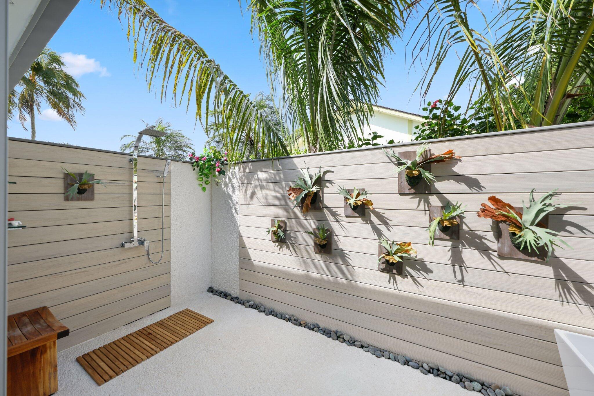 DELRAY DUNES 2ND SEC - Residential