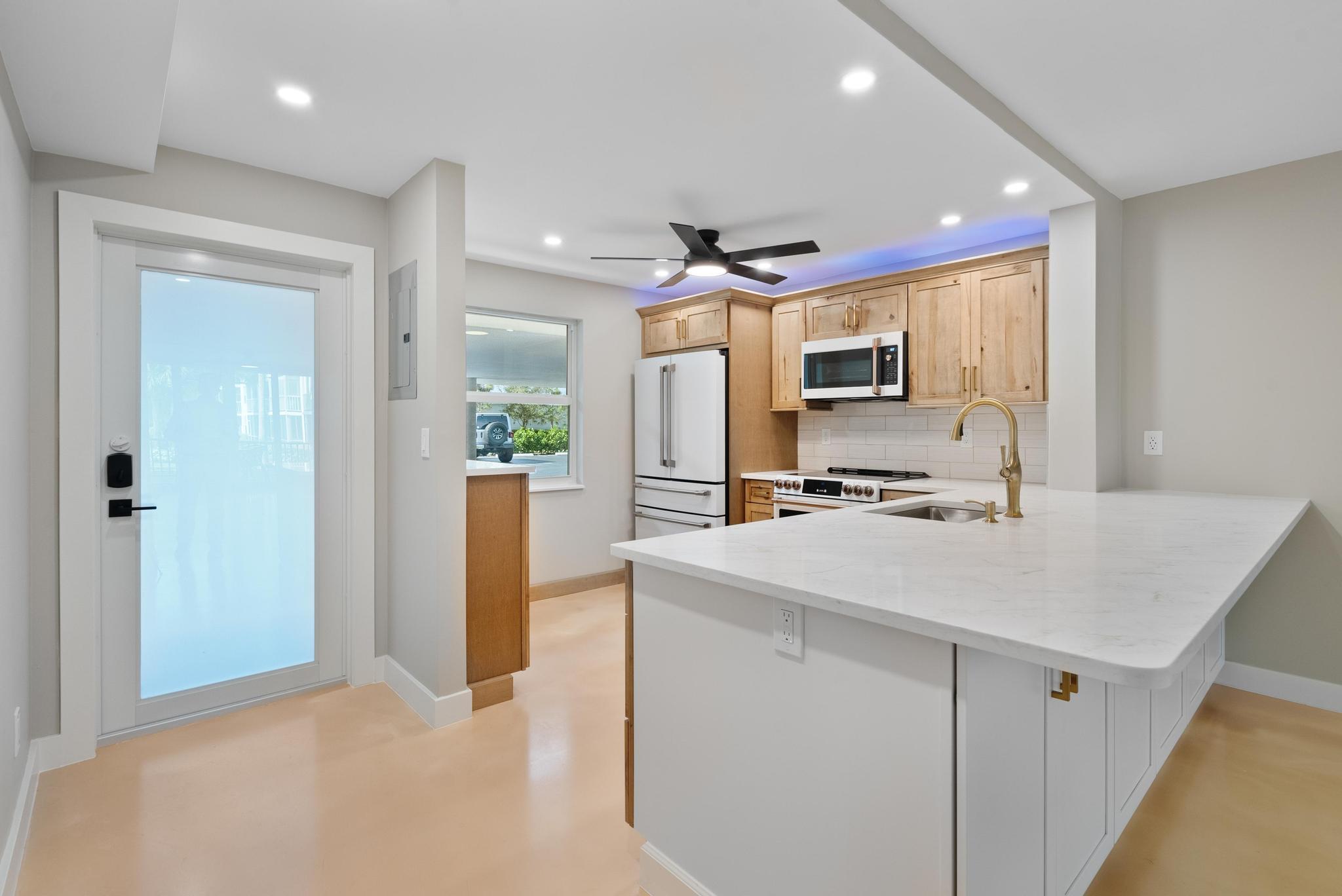 TROPIC BAY CONDO - Residential