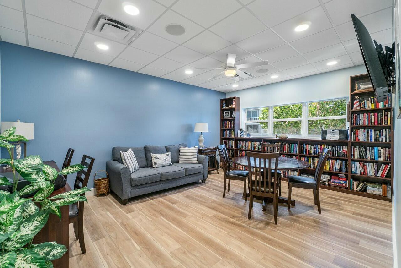 TROPIC BAY CONDO - Residential