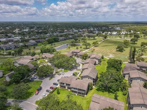 18480 SE Wood Haven Lane Unit J, Jupiter, FL MLS: R10990463