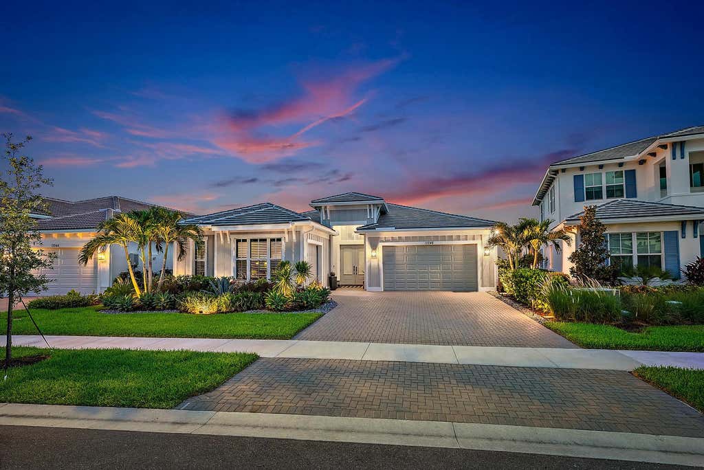 Photo of 12248 Waterstone Circle, Palm Beach Gardens, FL 33412 (MLS # R11123139)