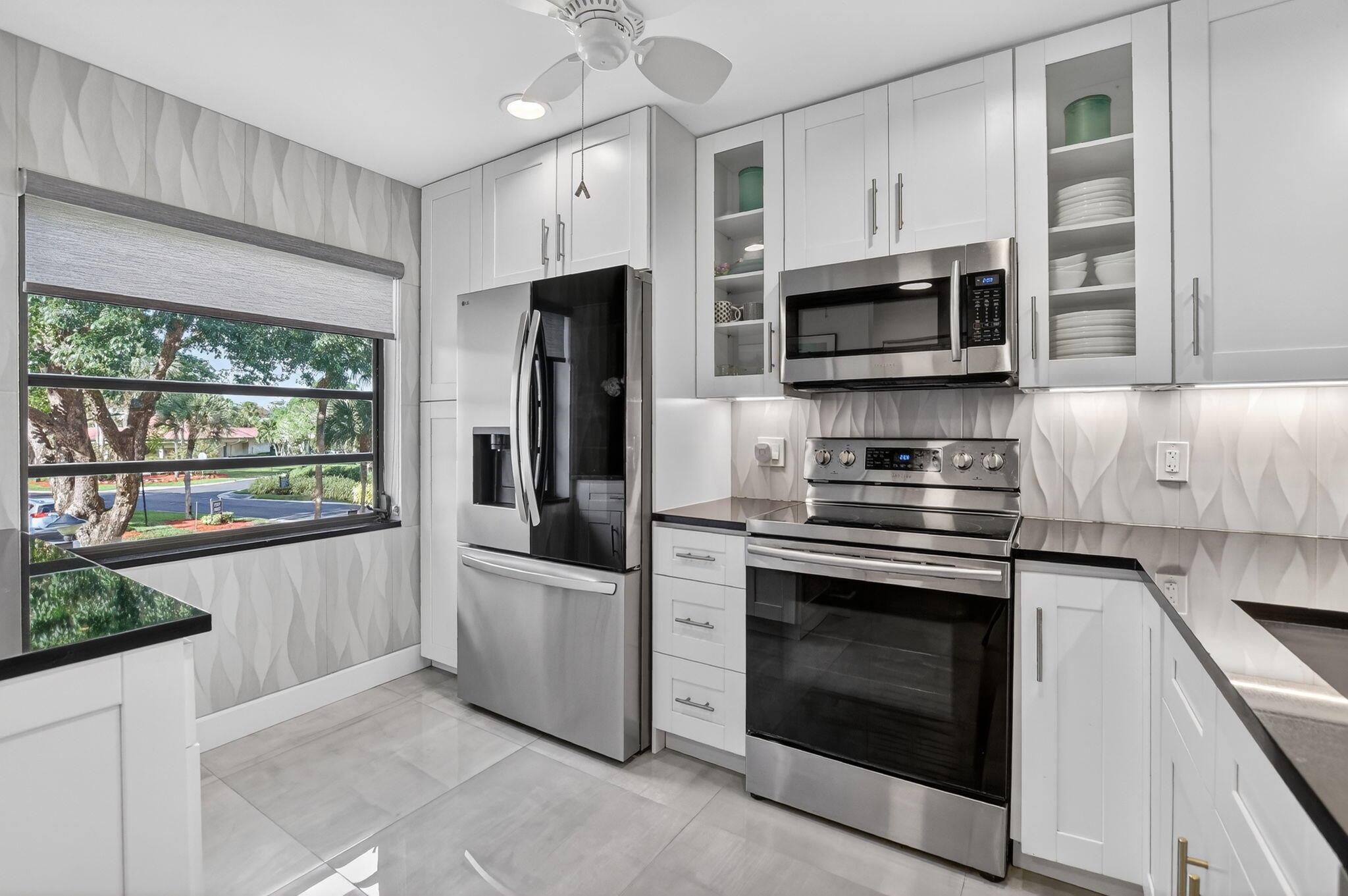 FAIRWAYS OF BOCA LAGO CON - Residential